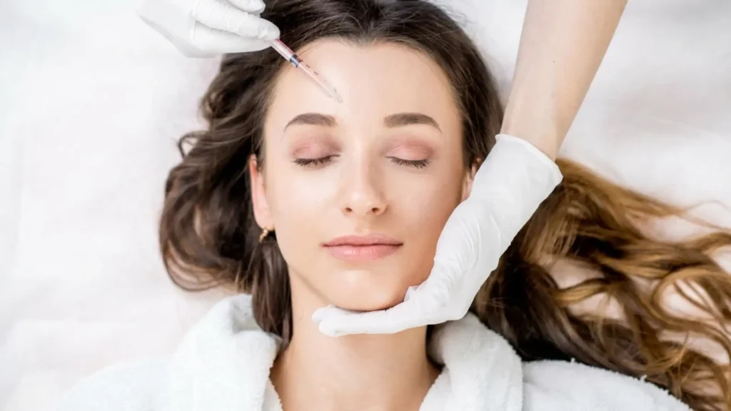 Botox injection for forehead lines — non-surgical treatment to reduce wrinkles and smooth skin