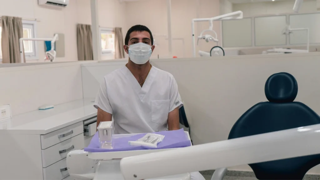 Dental clinic consultation as part of a dental negligence claim process