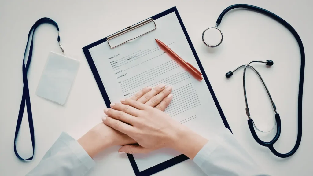 Independent medical expert reviewing records for a cosmetic surgery claim involving cosmetic surgery negligence